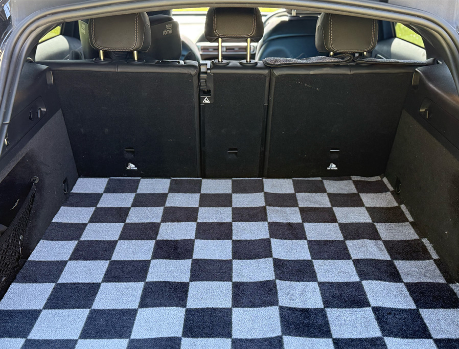 Large Check Cut-to-Size Rug - Image 4